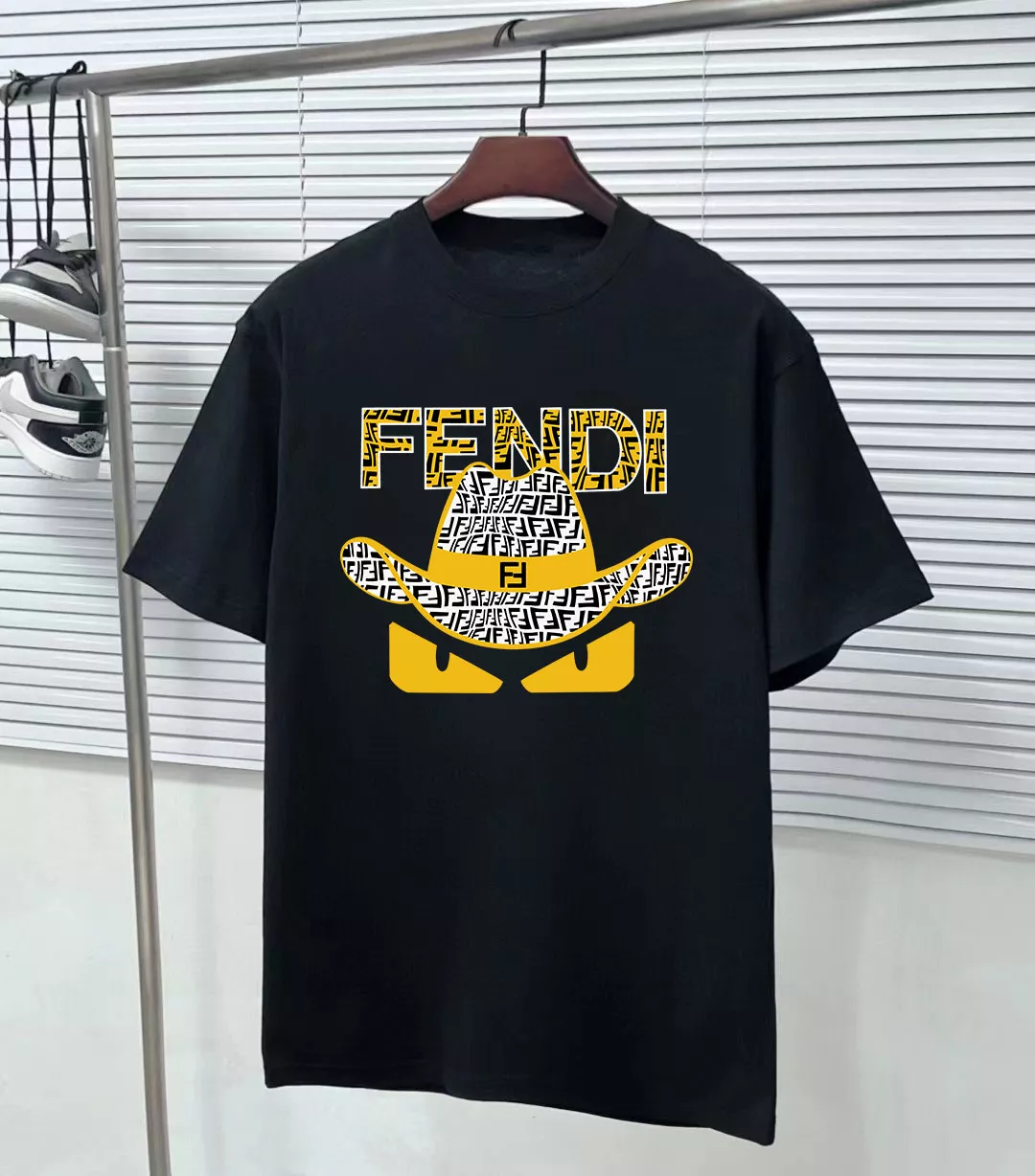 fendi t-shirt manches courtes pour unisexe s_12b237b